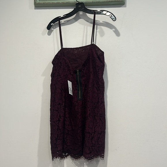 Chaser Burgundy Lace spaghetti strap Mini Dress medium new with tags - Picture 6 of 7